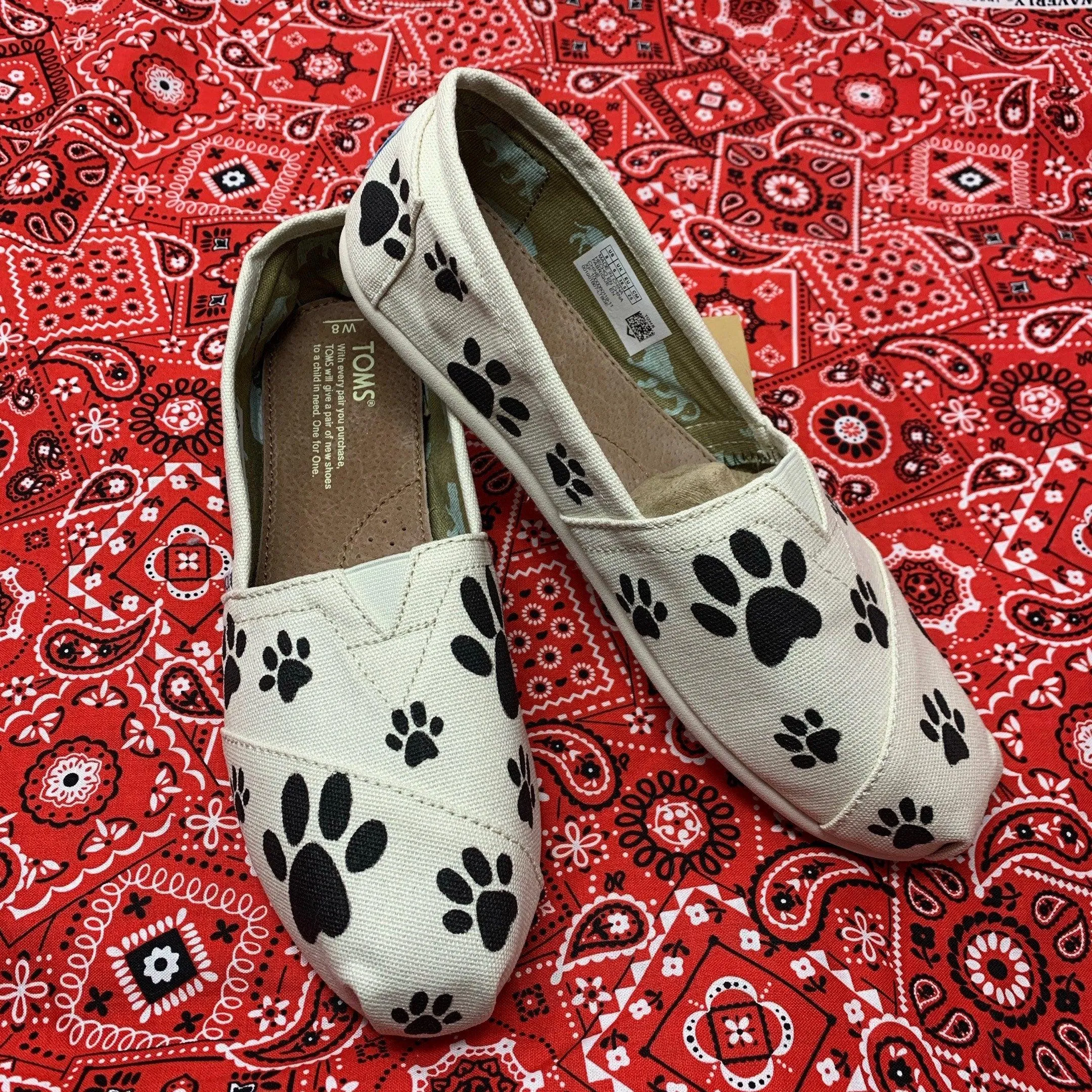 Paw Print Pattern Shoes