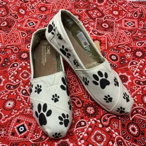 Paw Print Pattern Shoes